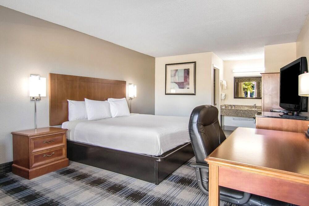 Motel 6 Harrisburg Pa Near Pa Expo Center Экстерьер фото